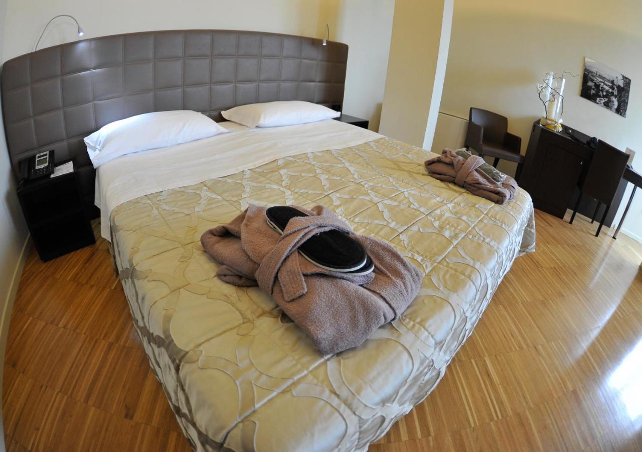 Ekk Hotel Citta Sant'Angelo Extérieur photo